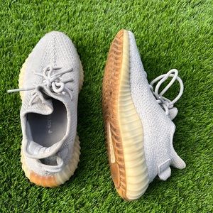 YEEZY BOOST 350 V2 'SESAME' size 7MEN | 8.5 WOMEN